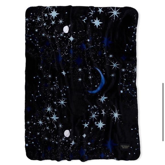 🌟VS Cozy Sherpa Blanket - Picture 2 of 8